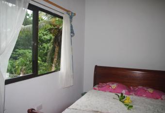 Papaya Guesthouse has Balcony rooms