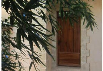 Apartement Les Alpilles allows 18 year olds to book a room