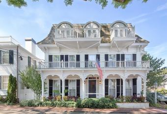 The Christopher, The Edgartown Collection has Balcony rooms