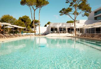 Diamant Hotel & Aparthotel allows 18 year olds to book a room