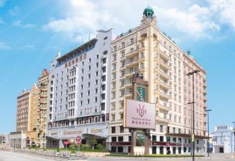 Harbourview Hotel Macau allows 18 year olds to book a room
