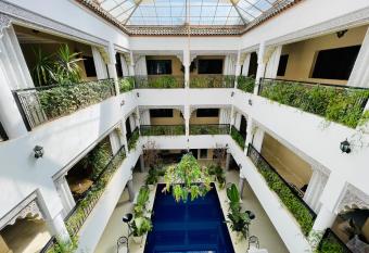 Riad Soir De Marrakech allows 18 year olds to book a room