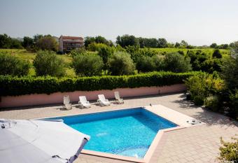 Villa Miriam Family Apartment has Balcony rooms