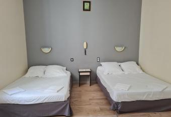 H  tel Le Milan allows 18 year olds to book a room