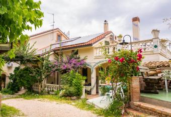 Agriturismo il Quadrifoglio has Balcony rooms