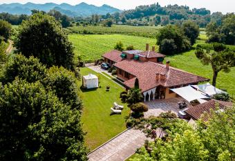 B&B Sweet Dreams has Balcony rooms