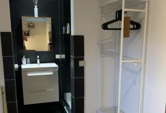 Guest house Time to Escape has rooms with a private hot tub