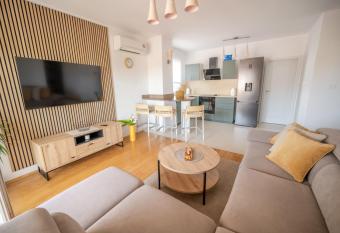 Apartments Ana-Maria has Balcony rooms