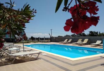 Villa Blue Apartments allows 18 year olds to book a room