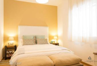 Living4Malaga Boutique Apartments has Balcony rooms