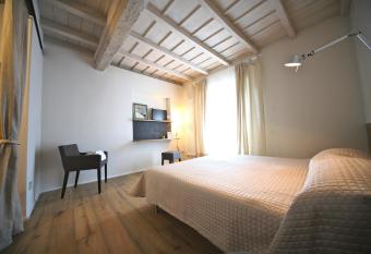 32 BnB Camerecaff   allows 18 year olds to book a room