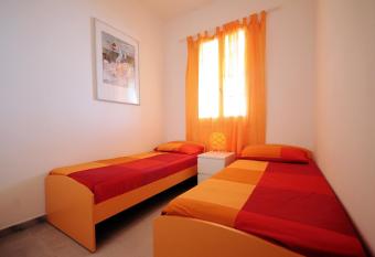 Baia Verde Apartments allows 18 year olds to book a room