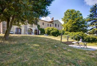 In Canto Sul Poggio has Balcony rooms