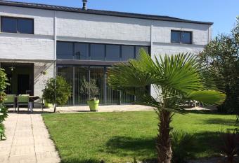 Loft Zen allows 18 year olds to book a room