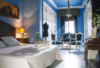 Casa Palacio Jerezana allows 18 year olds to book a room