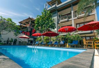 Waroeng Surya Home Stay allows 18 year olds to book a room