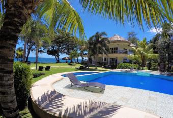 Vida Homes Condo Resort has Balcony rooms