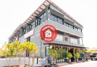 OYO 800 Orbit Key Hotel allows 18 year olds to book a room