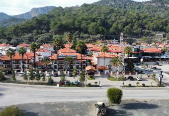 Dolphin Apart Hotel has Balcony rooms