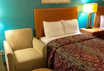 Red Roof Inn Rocky Mount - Battleboro allows 18 year olds to book a room