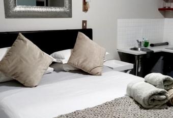 De Dane Guestroom has Balcony rooms