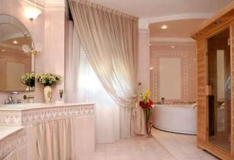 B&B Caravaggio has Balcony rooms