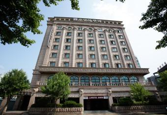 Aura Hotel allows 18 year olds to book a room