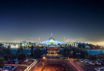 Carnival City Hotel has Balcony rooms