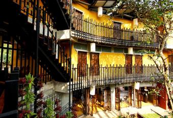 Hern Lhin Natural Resort has Balcony rooms