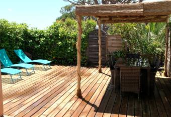 Maisonnette Antelissa    3 minutes en voiture des plages et du centre ville has Balcony rooms