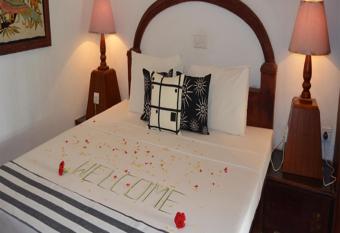 Hotel Sun and Sea has Balcony rooms