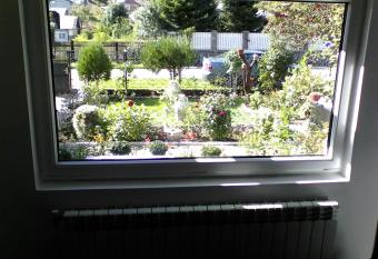 Bu  teni House allows 18 year olds to book a room