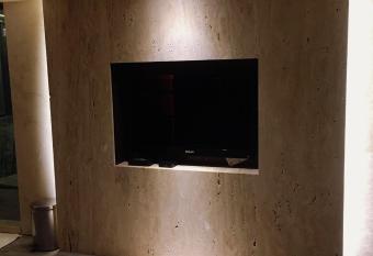 Michelle hotel allows 18 year olds to book a room