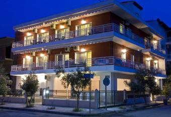 Villa Niovi has Balcony rooms