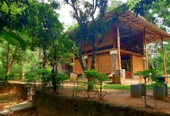 Jungle House has Balcony rooms