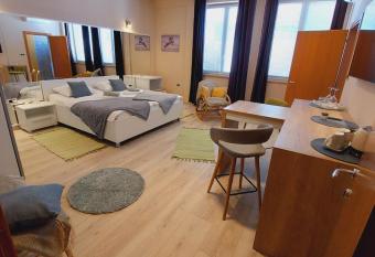 Room and Apartments Antea allows 18 year olds to book a room