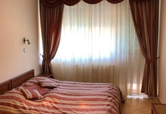 Hotel Ajka 1 has Balcony rooms