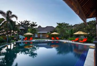 Villa L Orange Bali has Balcony rooms