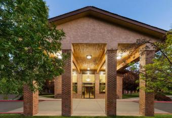 Baymont by Wyndham Cortez allows 18 year olds to book a room