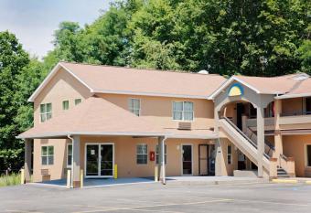 Days Inn by Wyndham Fairmont has Smoking rooms