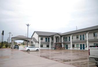 Days Inn & Suites by Wyndham Gonzales TX allows 18 year olds to book a room