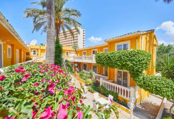 Hotel Cupidor has Balcony rooms