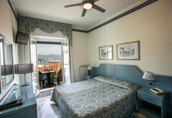 Hotel Ariston allows 18 year olds to book a room