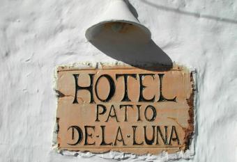 Patio De La Luna allows 18 year olds to book a room