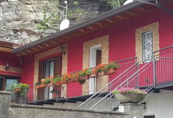 Apartment Regina Uno has Balcony rooms