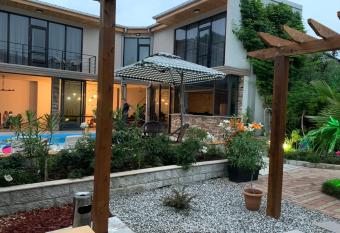 Guest House Smile has Balcony rooms