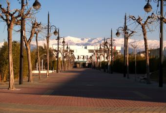 Hotel Corona de Atarfe allows 18 year olds to book a room