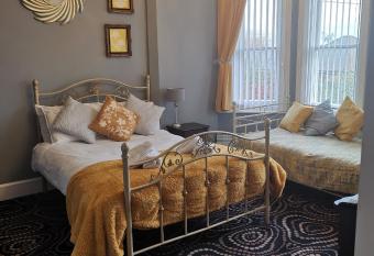 Waverley Inn allows 18 year olds to book a room