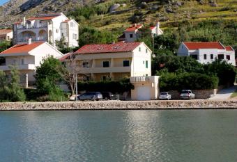 Lokunja Bed&Breakfast has Balcony rooms