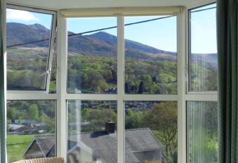 Staylittle Farm allows 18 year olds to book a room